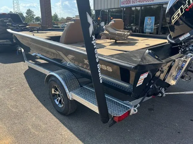 Slide: The Image of Xpress H20C Crappie 2025 - 14