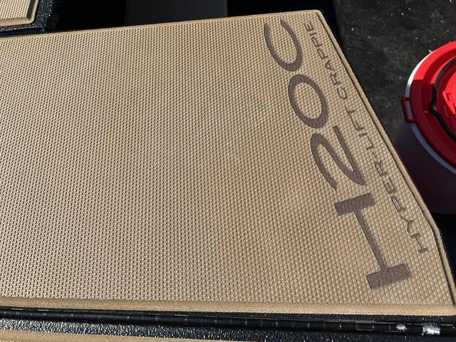 Slide: The Image of Xpress H20C Crappie 2025 - 18