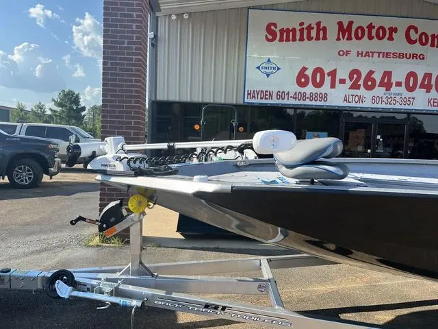 Slide: The Image of Xpress H22B 2025 - 2