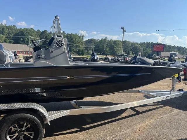 Slide: The Image of Xpress H22B 2025 - 8