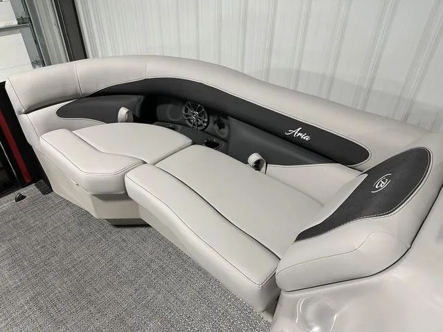 Slide: The Image of Barletta Aria A22QC 2025 - 17