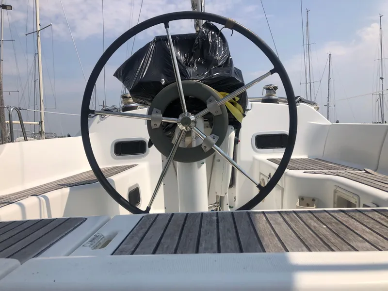 Slide: The Image of Beneteau Oceanis 31 2011 - 11