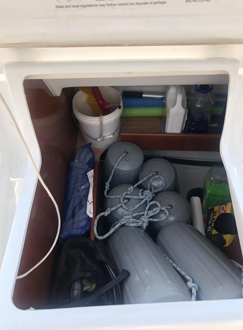 Slide: The Image of Beneteau Oceanis 31 2011 - 38