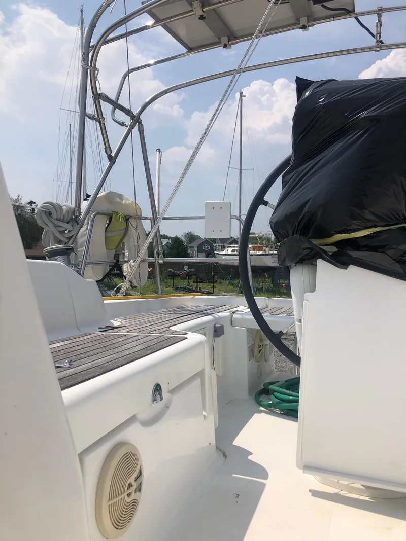 Slide: The Image of Beneteau Oceanis 31 2011 - 42