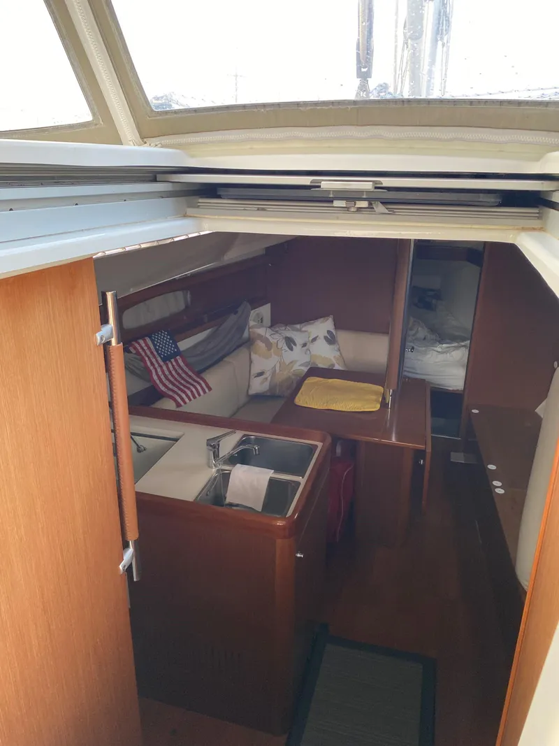 Slide: The Image of Beneteau Oceanis 31 2011 - 56