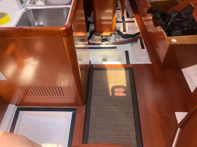 Slide: The Image of Beneteau Oceanis 31 2011 - 61