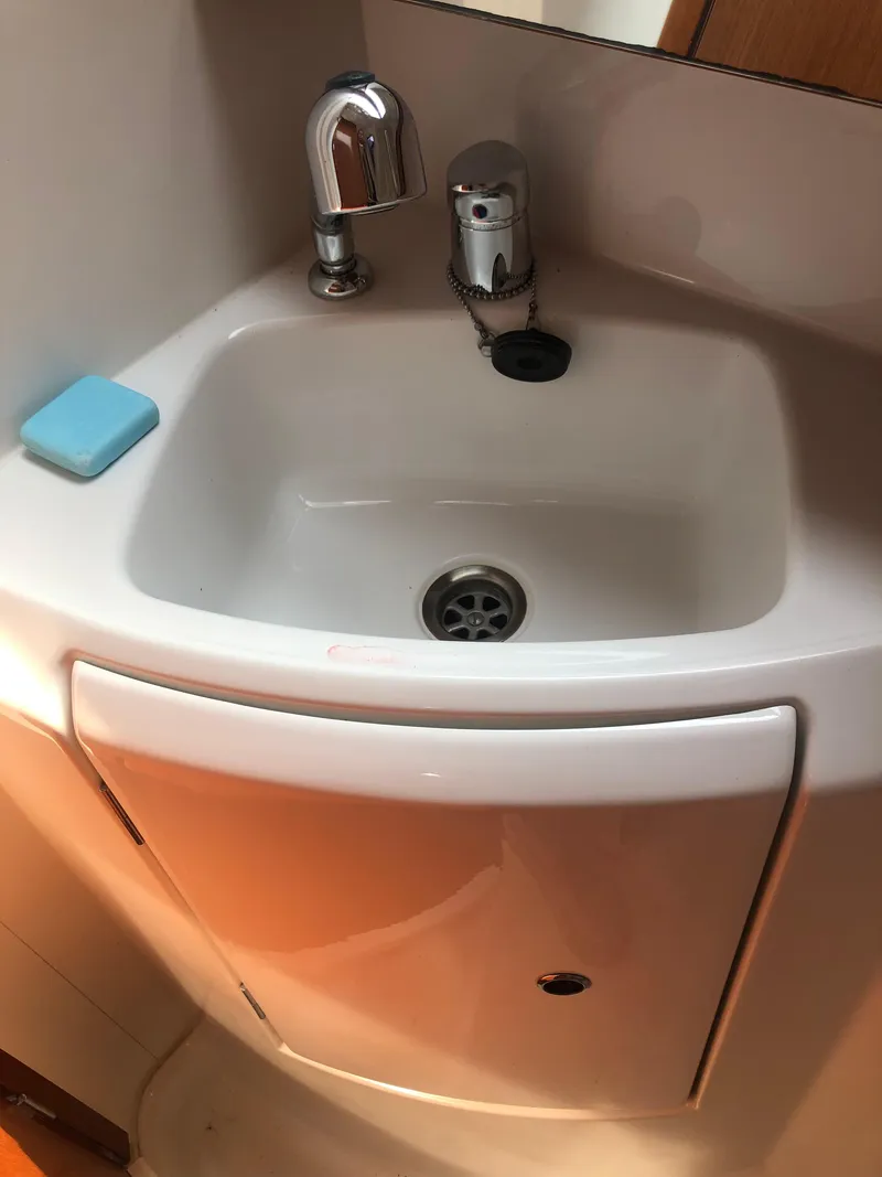 Slide: The Image of Beneteau Oceanis 31 2011 - 94