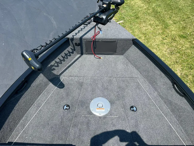 Slide: The Image of 2025 Lund 1675 Adventure Sport boat deck with trolling motor. - 9