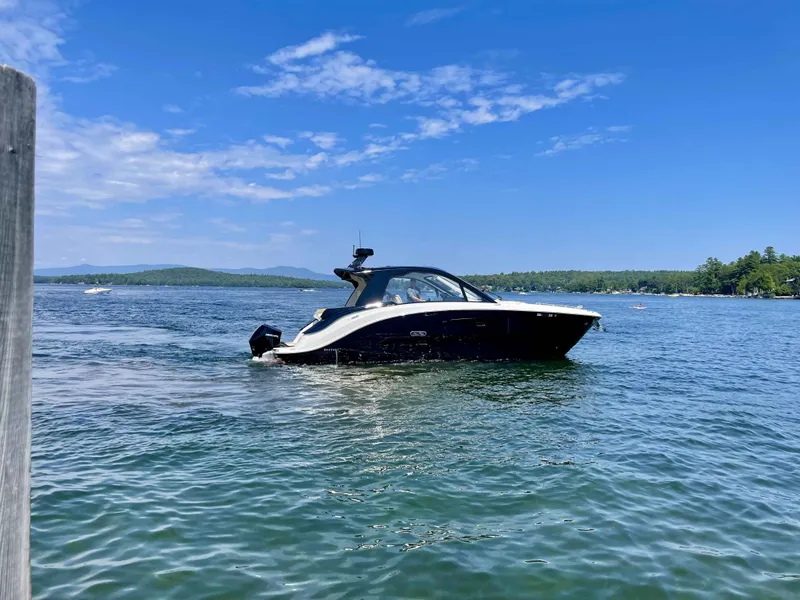 Slide: The Image of Sea Ray 370DAO 2023 - 3