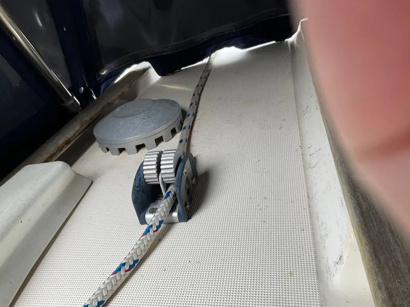 Slide: The Image of Rope and pulley system on 1983 Jeanneau Attalia sailboat deck. - 32