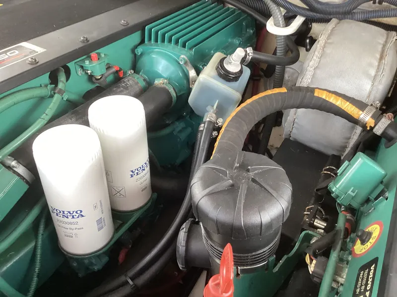 Slide: The Image of Engine compartment of a 2007 Formula 400 Super Sport boat with Volvo Penta components. - 15