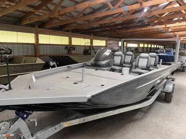 Slide: The Image of Lowe Outlet 20 2024 - 2