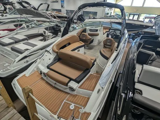 Slide: The Image of Crownline Boats Eclipse E255 2024 - 4