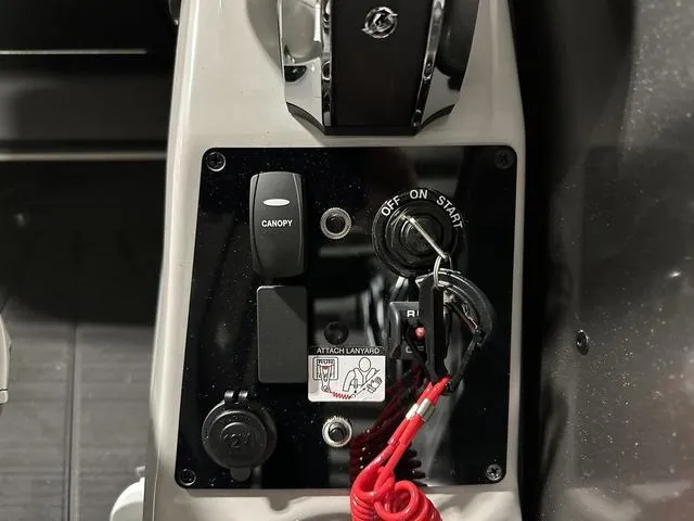 Slide: The Image of Capacity label on 2025 Barletta Cabrio C22UC boat, 12 persons or 1760 lbs. - 28