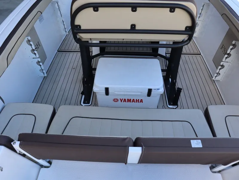 Slide: The Image of Yamaha 255 FSH Sport E 2024 - 17