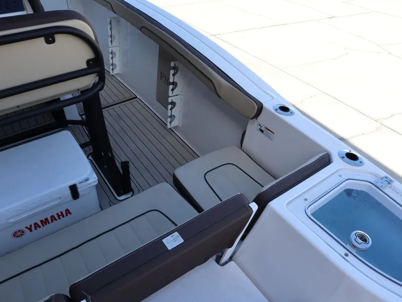 Slide: The Image of Yamaha 255 FSH Sport E 2024 - 19