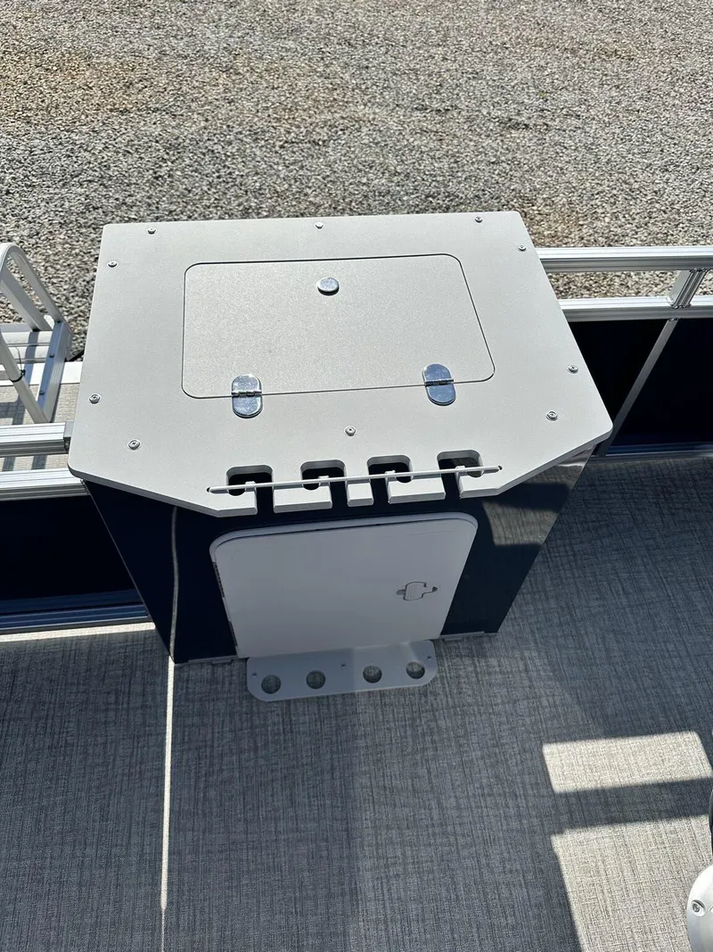 Slide: The Image of Avalon VTX Quad Fish 2024, 19 FT boat storage compartment and rod holders. - 7