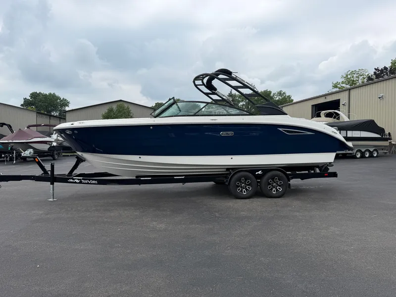 Slide: The Image of Sea Ray SDX 270 2025 - 5
