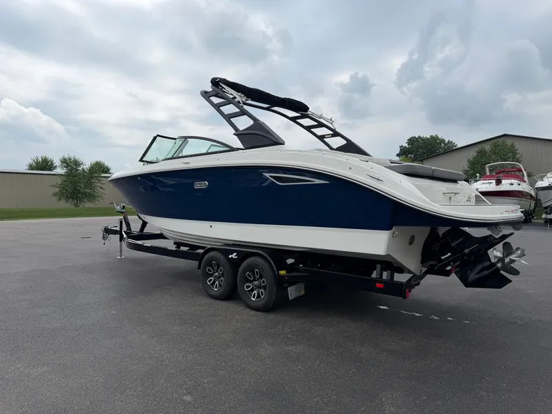 Slide: The Image of Sea Ray SDX 270 2025 - 7
