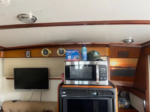 Slide: The Image of 1982 Monk 40 Microwave View - 13