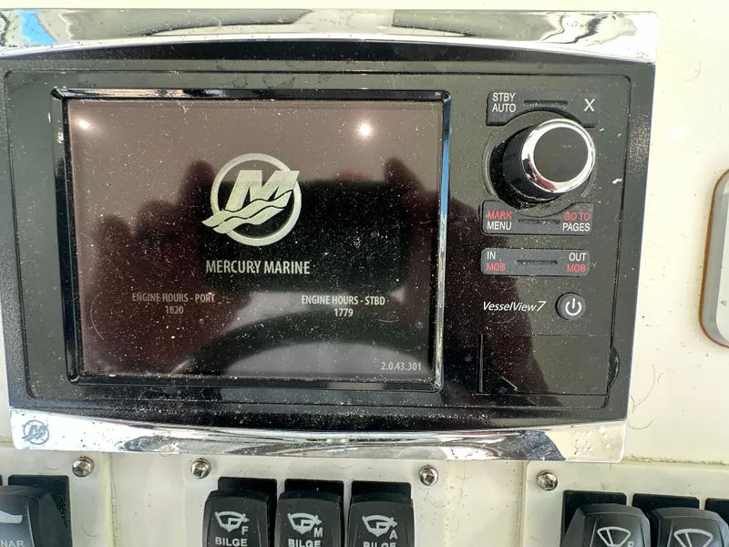 Slide: The Image of Mercury Marine VesselView display on 2014 Albemarle 360 Express Fisherman boat dashboard. - 15