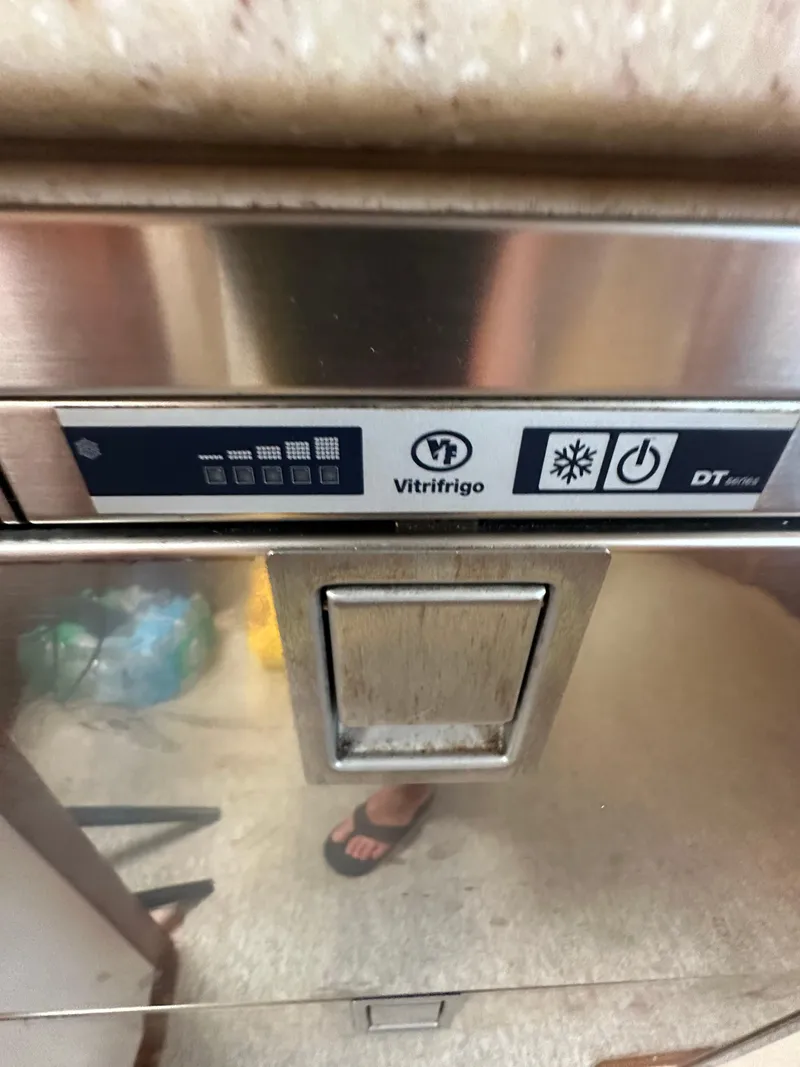 Slide: The Image of Vitrifrigo DT Series control panel on 2014 Albemarle 360 Express Fisherman. - 33
