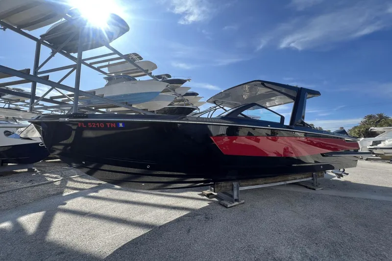 Slide: The Image of Aviara AV32 Outboard 2023 - 0