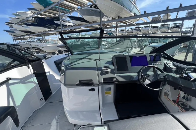 Slide: The Image of Aviara AV32 Outboard 2023 - 26