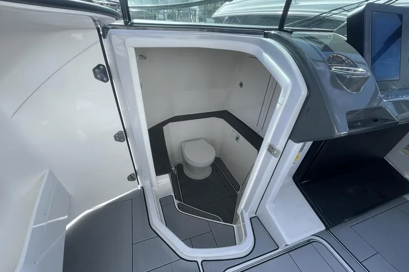 Slide: The Image of Aviara AV32 Outboard 2023 - 27