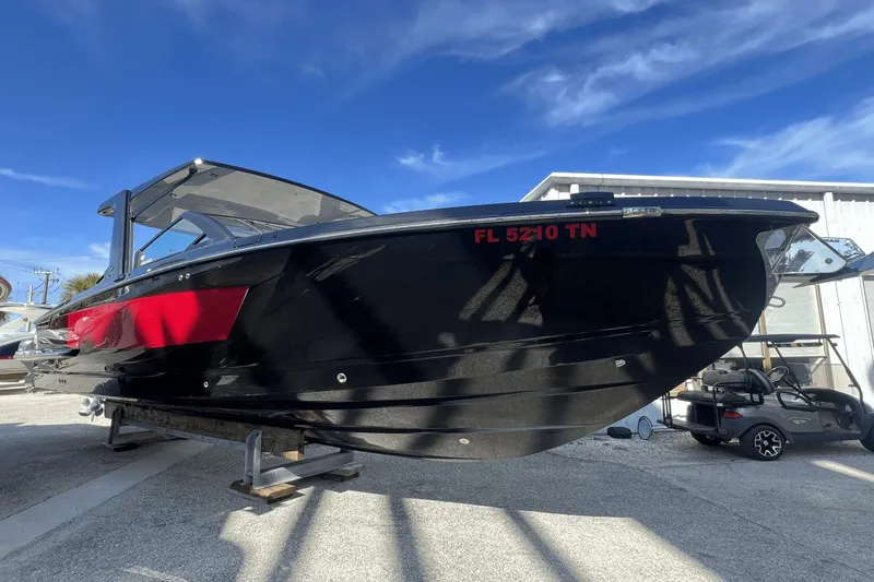 Slide: The Image of Aviara AV32 Outboard 2023 - 4