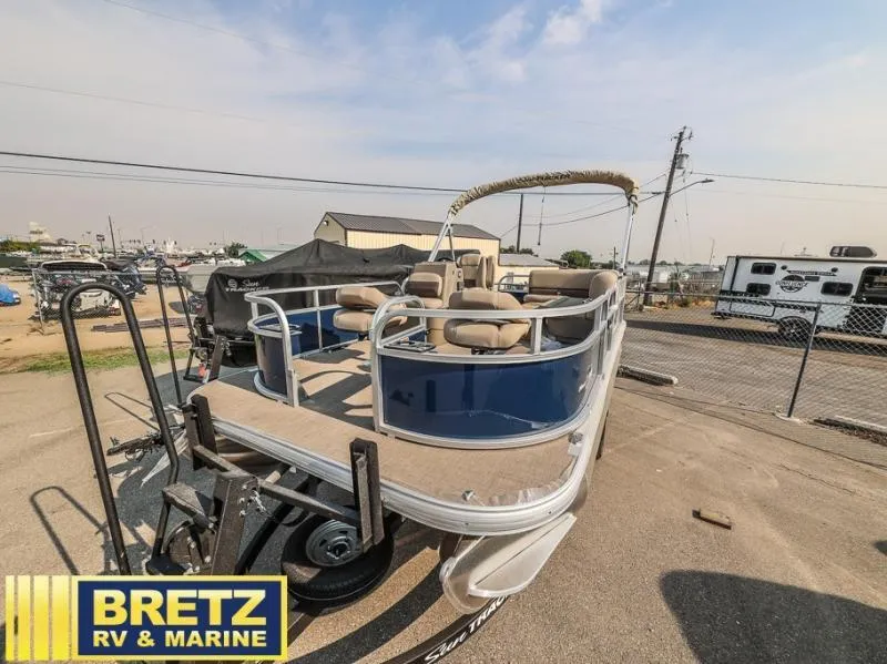 Slide: The Image of 2025 BASS BUGGY 16 XL Select pontoon boat at Bretz RV & Marine dealership. - 3