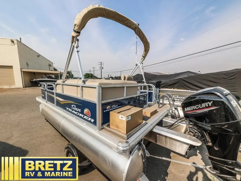 Slide: The Image of 2025 BASS BUGGY 16 XL Select pontoon boat at Bretz RV & Marine dealership. - 4
