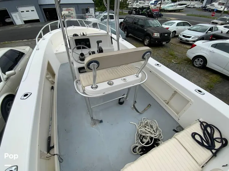 Slide: The Image of 2004 Mako 212 for sale in trappe, MD - 15
