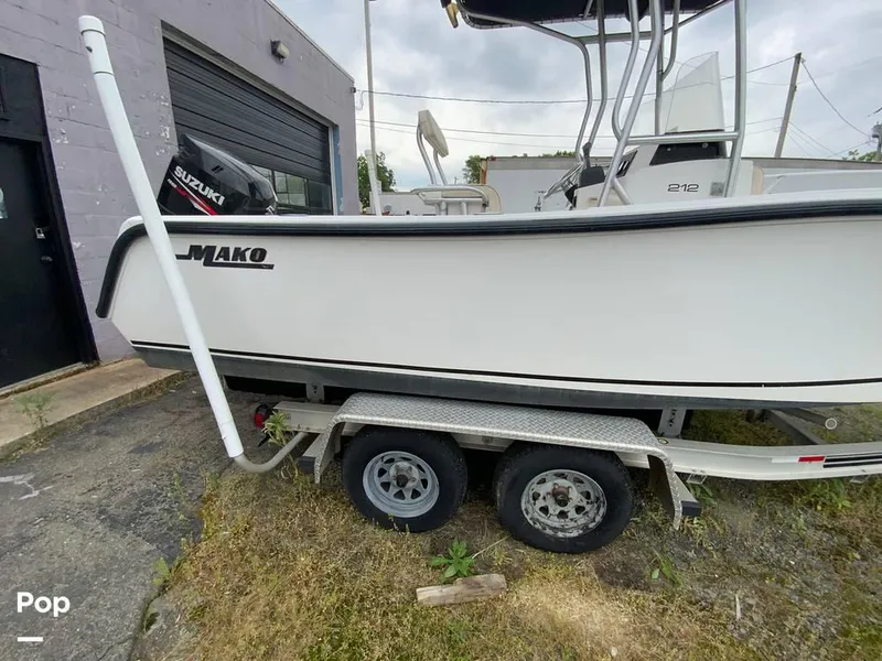 Slide: The Image of 2004 Mako 212 for sale in trappe, MD - 17