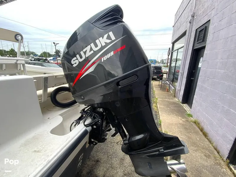 Slide: The Image of 2004 Mako 212 for sale in trappe, MD - 4