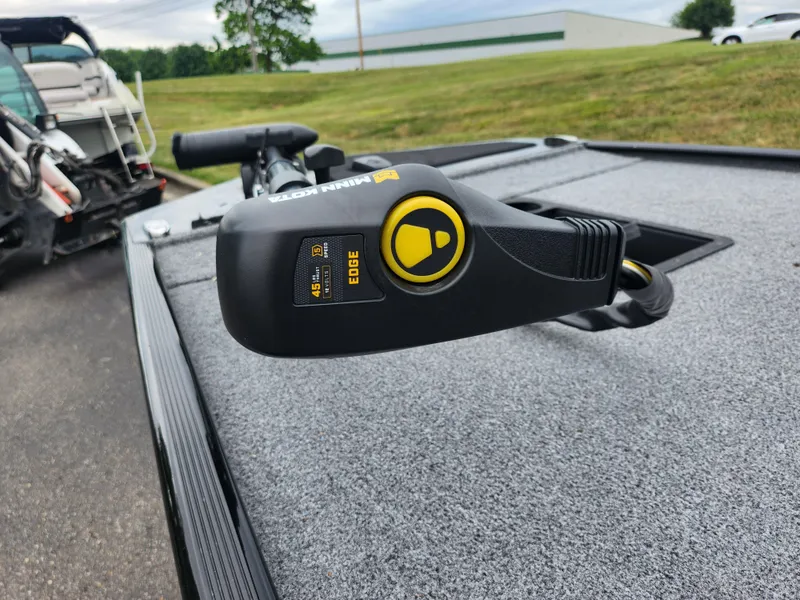 Slide: The Image of 2021 Tracker Bass Tracker Classic XL with Minn Kota Edge trolling motor. - 5
