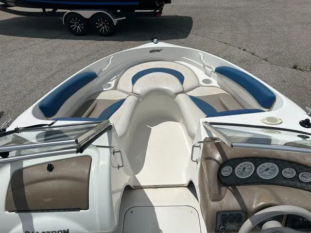 Slide: The Image of Glastron SX 195 2001 - 10