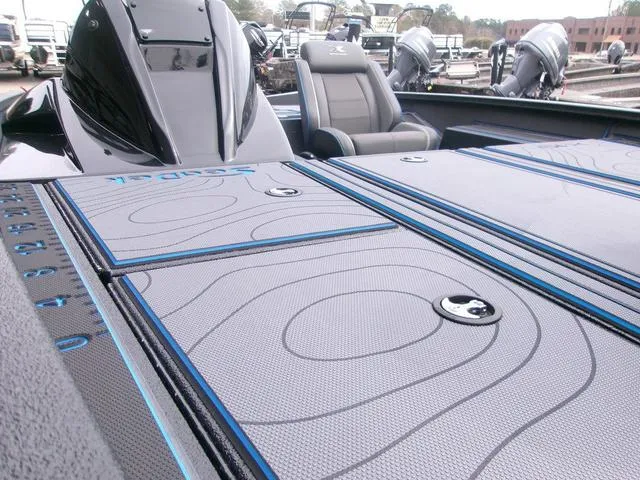 Slide: The Image of Xpress X19 Pro 2025 - 7