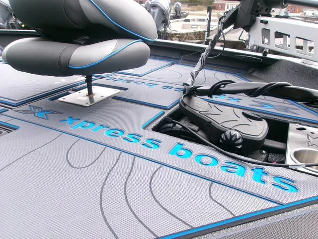 Slide: The Image of Xpress X19 Pro 2025 - 8