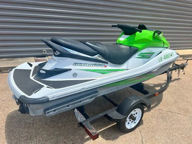 Slide: The Image of Kawasaki Waverunner Ultra 2008 - 6