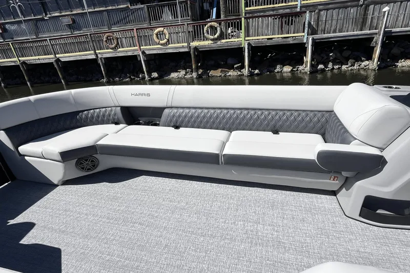 Slide: The Image of Harris 250 SUNLINER 2025 - 12