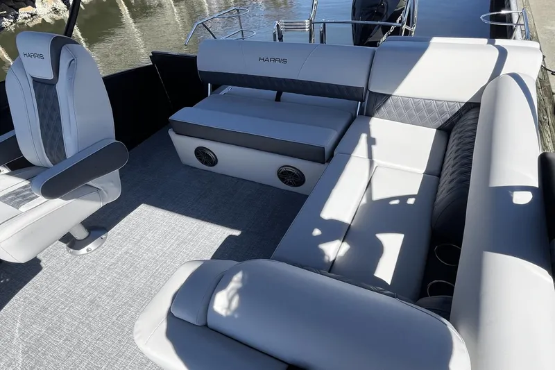 Slide: The Image of Harris 250 SUNLINER 2025 - 7