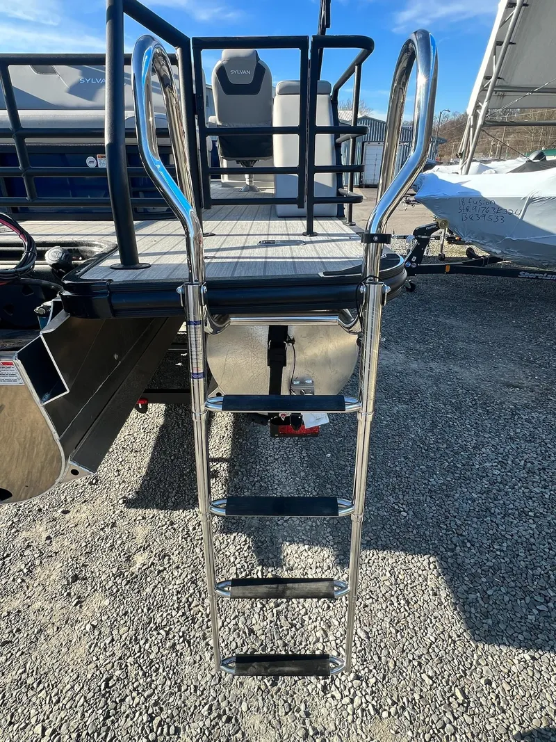 Slide: The Image of Sylvan L-3 CLZ Tritoon 2025 - 7