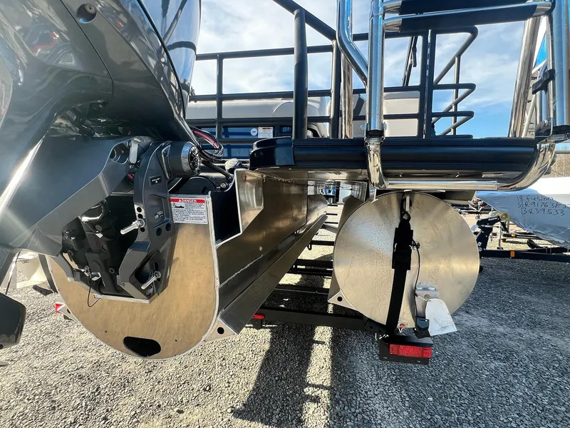 Slide: The Image of Sylvan L-3 CLZ Tritoon 2025 - 8