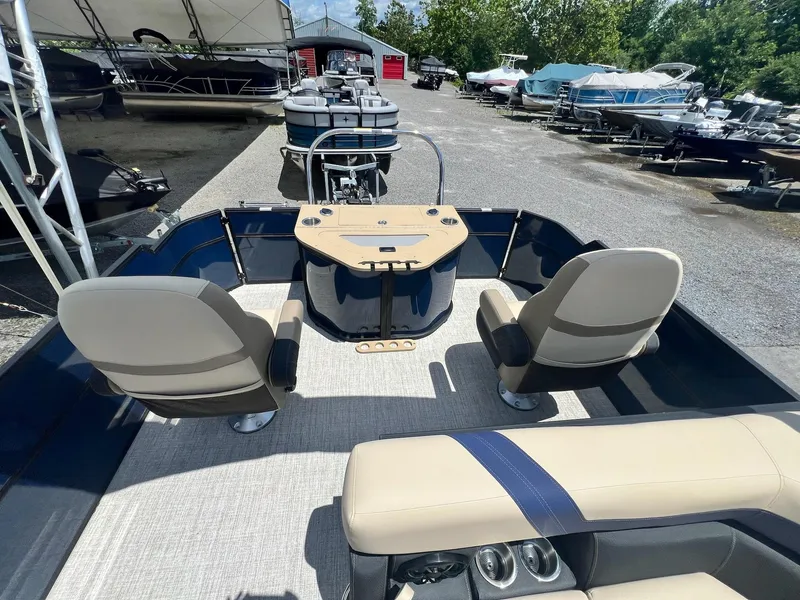 Slide: The Image of Berkshire CTS Series 24 RFC 3.0 Tritoon 2025 - 19