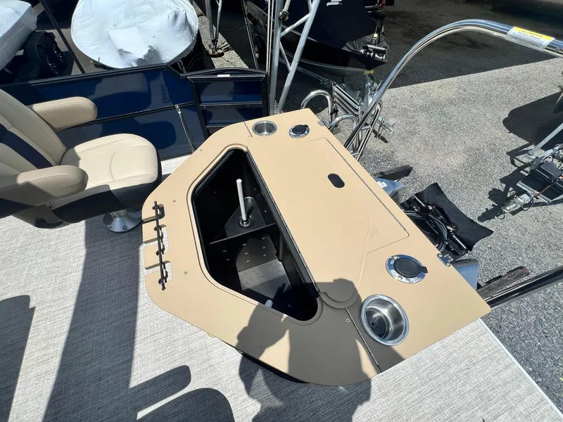 Slide: The Image of Berkshire CTS Series 24 RFC 3.0 Tritoon 2025 - 21