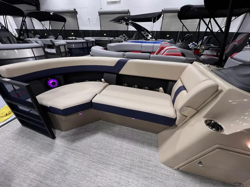 Slide: The Image of Berkshire CTS Series 24 RFC 3.0 Tritoon 2025 - 27