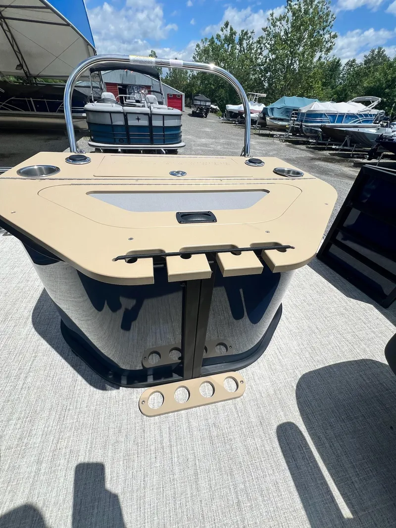 Slide: The Image of Berkshire CTS Series 24 RFC 3.0 Tritoon 2025 - 38