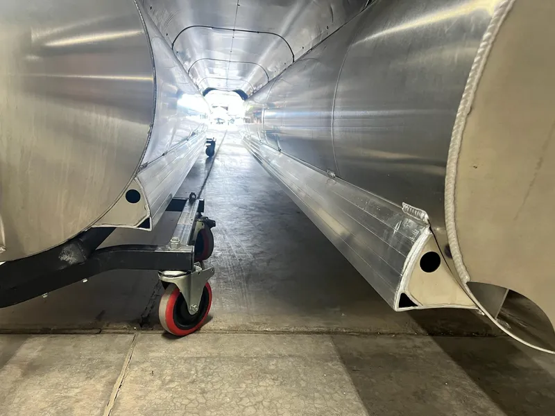 Slide: The Image of Berkshire 22RFX CTS 3.0 Tritoon 2025 - 18