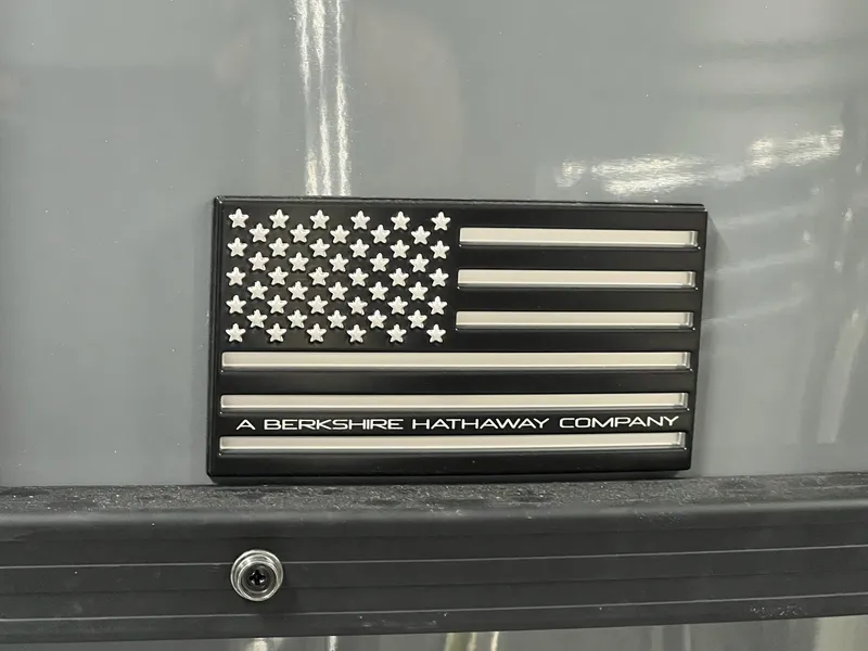 Slide: The Image of Berkshire 22RFX CTS 3.0 Tritoon 2025 - 19